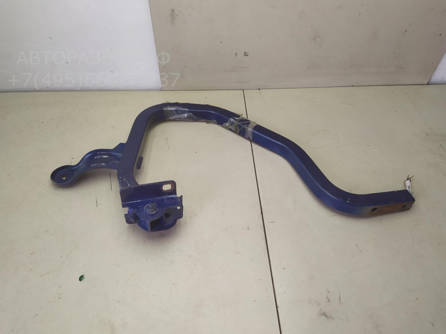 Петля крышки багажника