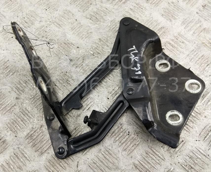 Петля капота левая