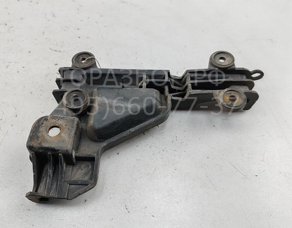 Кронштейн заднего бампера