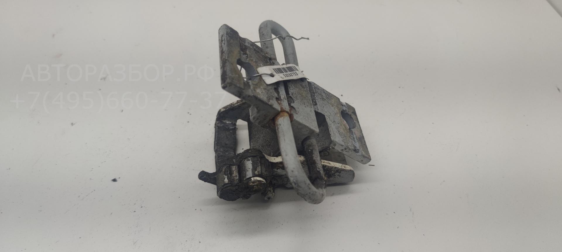 Петля двери