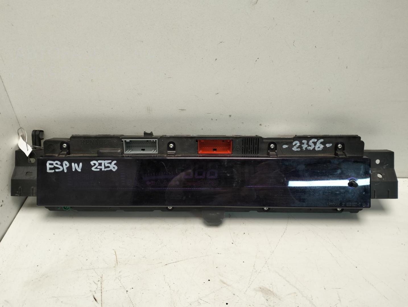 Панель приборов