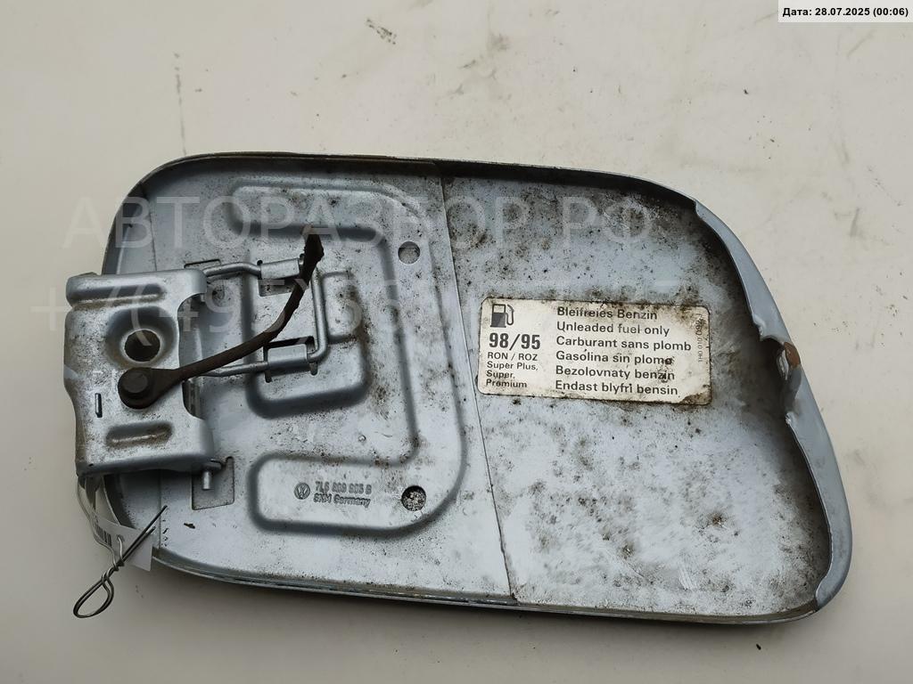 Лючок бензобака