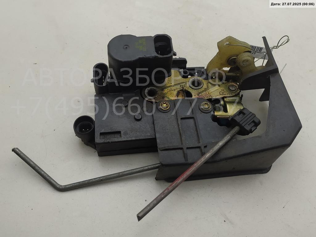 Замок двери передней правой