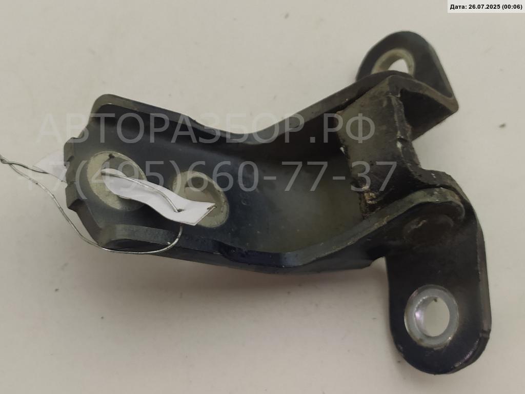 Петля двери