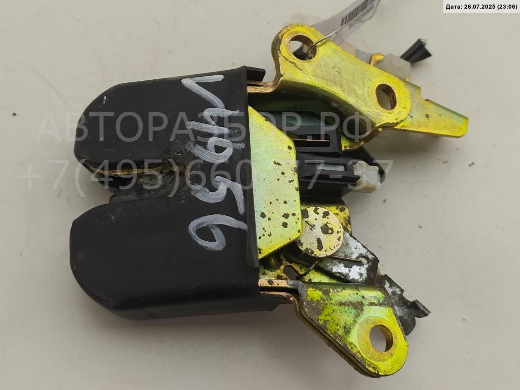 Замок багажника