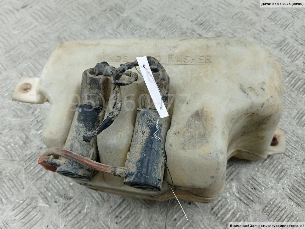 Бачок омывателя лобового стекла