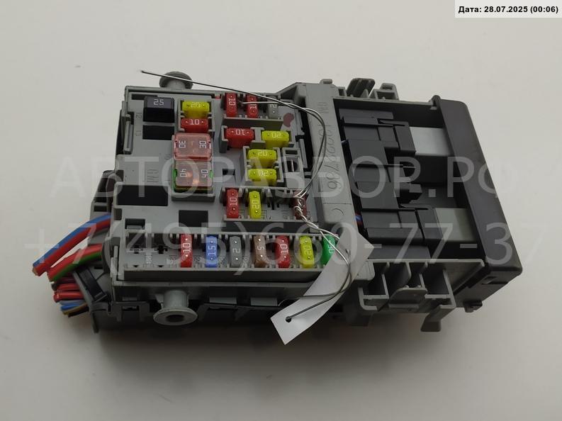 Блок предохранителей