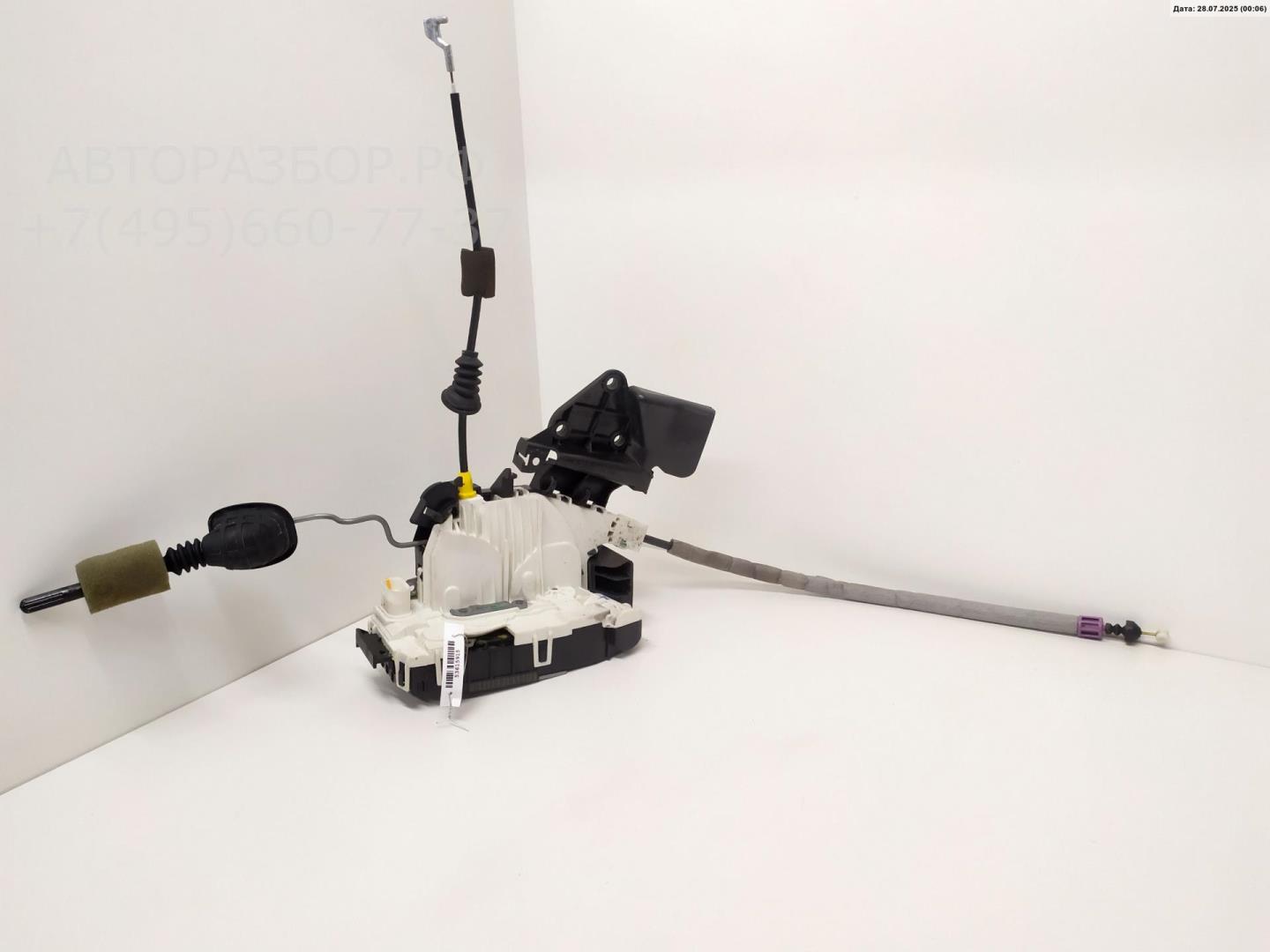 Замок двери передней правой