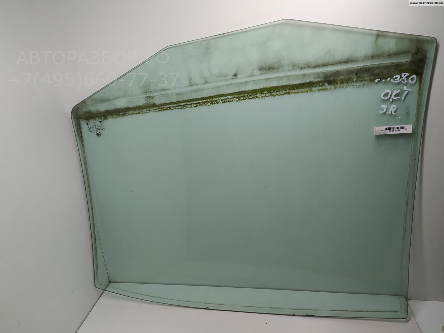 Стекло двери задней правой