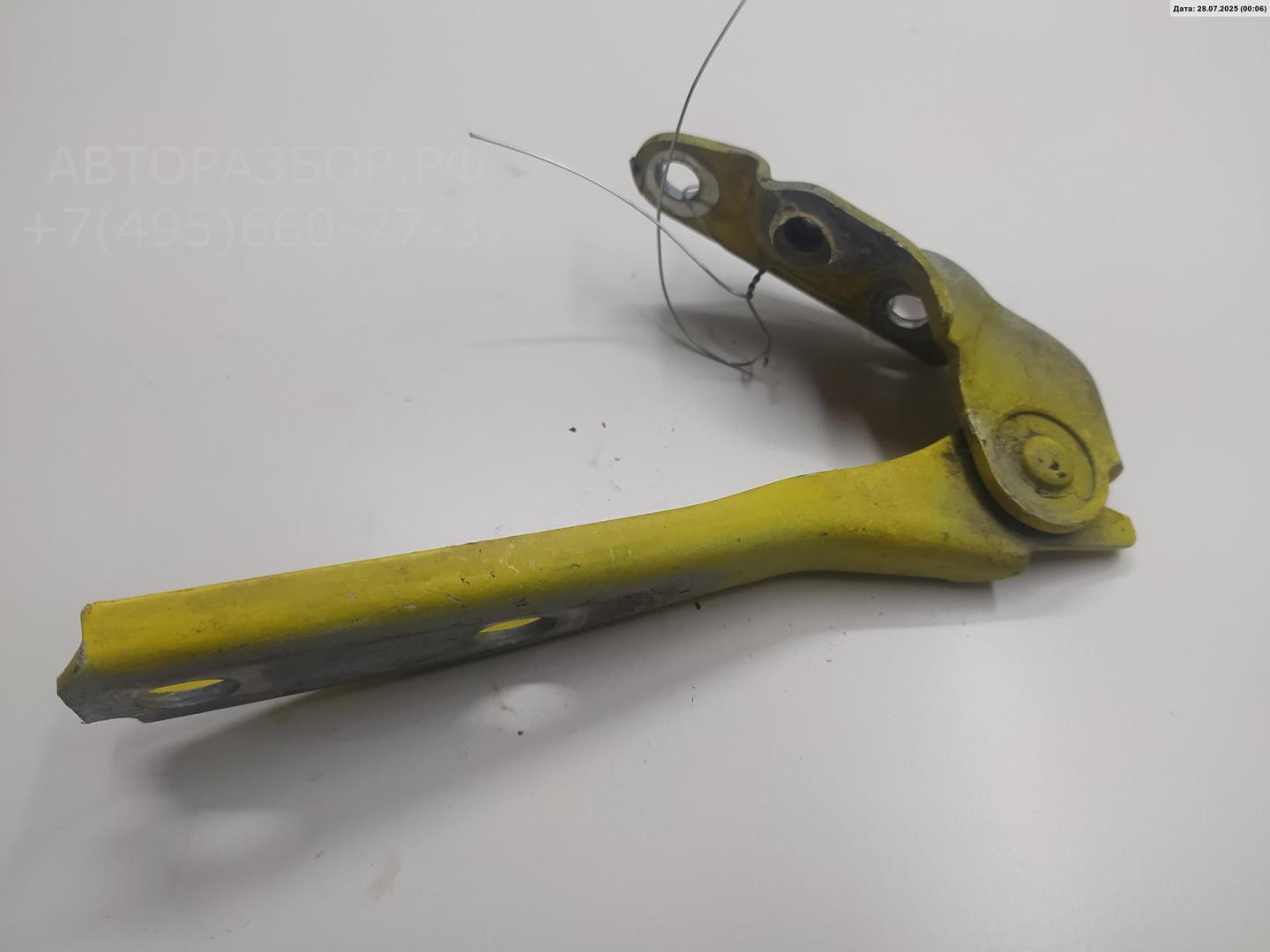 Петля капота правая