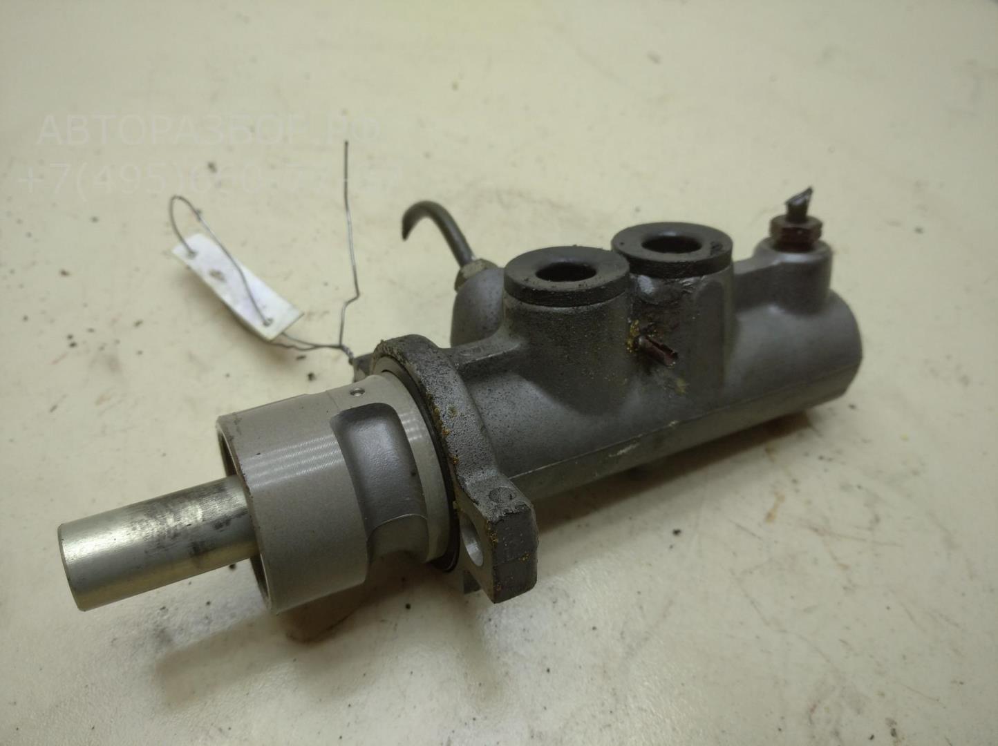 Цилиндр тормозной главный