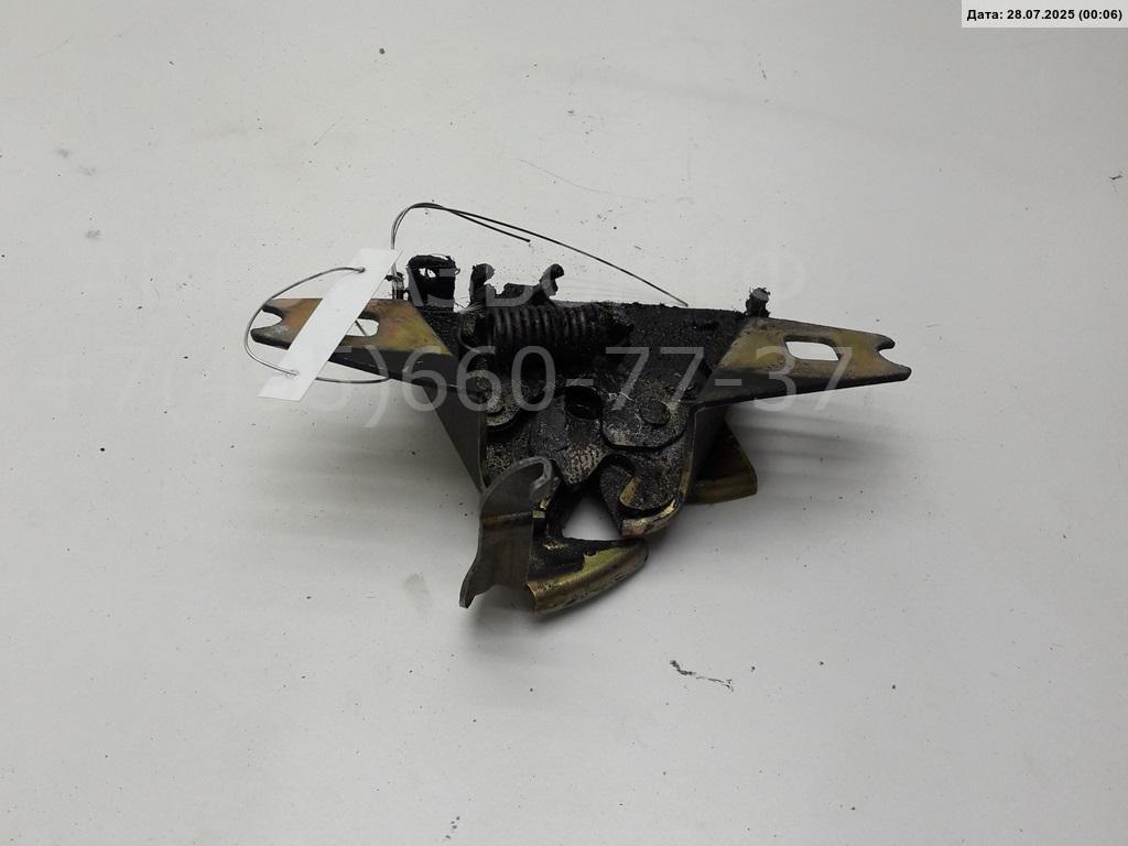 Замок капота