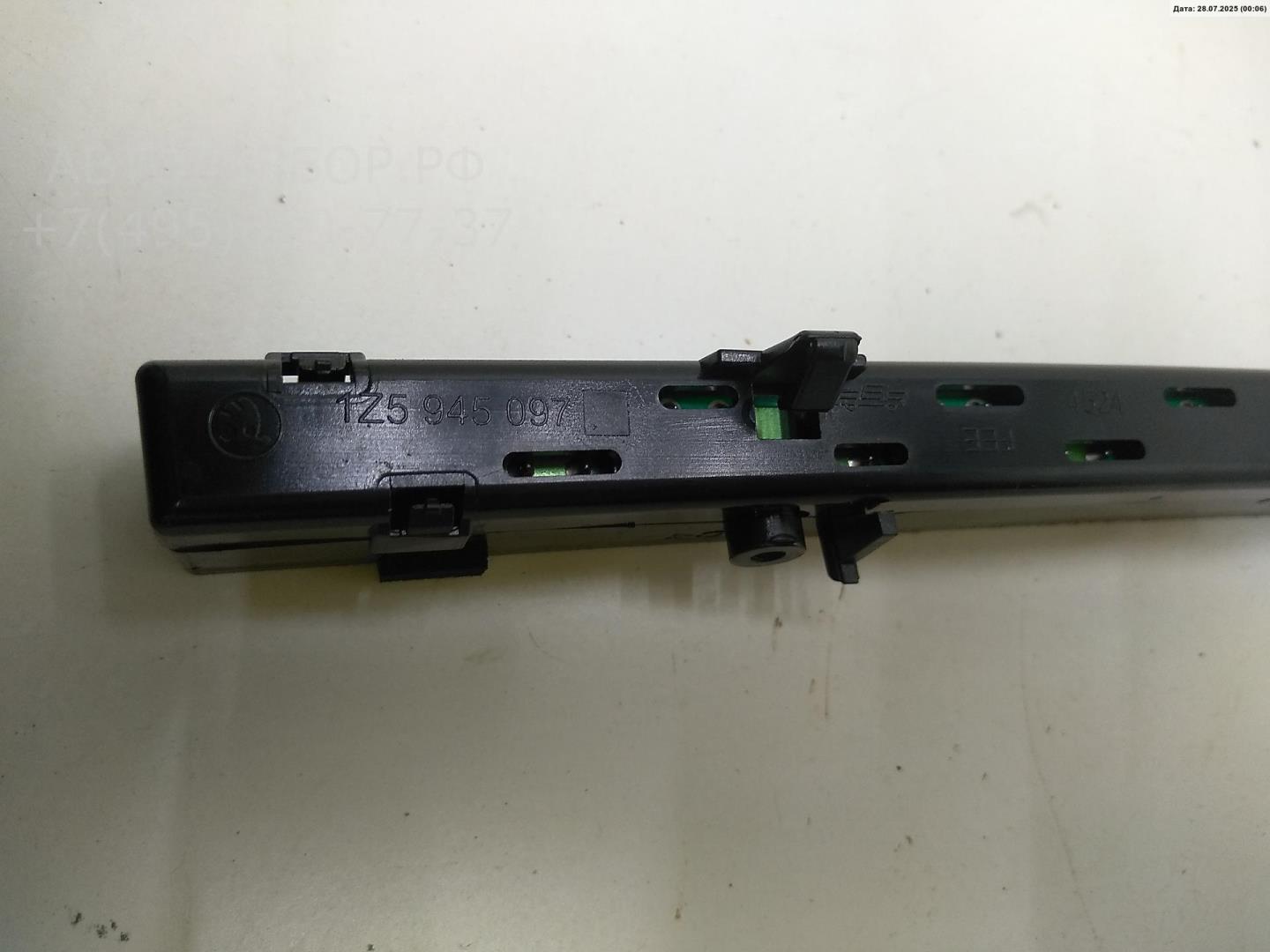 Фонарь задний (стоп сигнал)