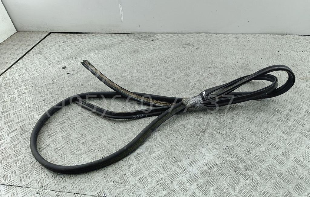 Уплотнитель двери