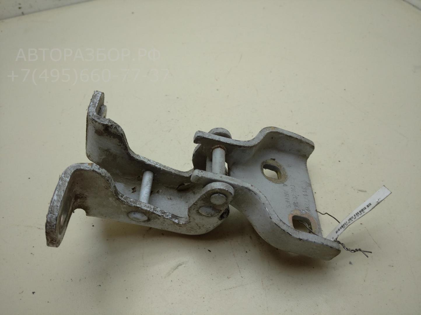 Петля двери