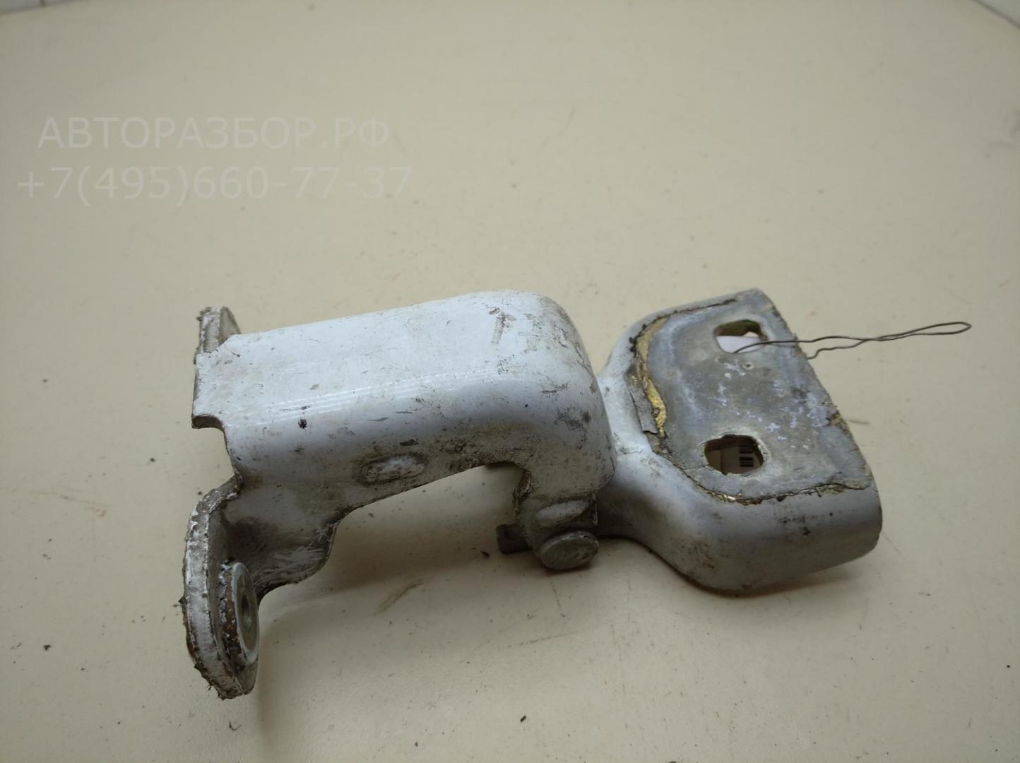 Петля двери