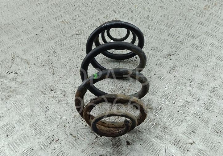 Пружина задняя