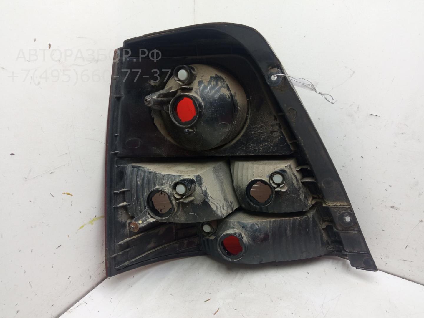 Фонарь задний правый