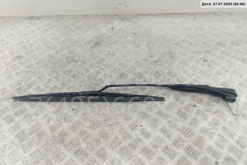Поводок стеклоочистителя передний правый