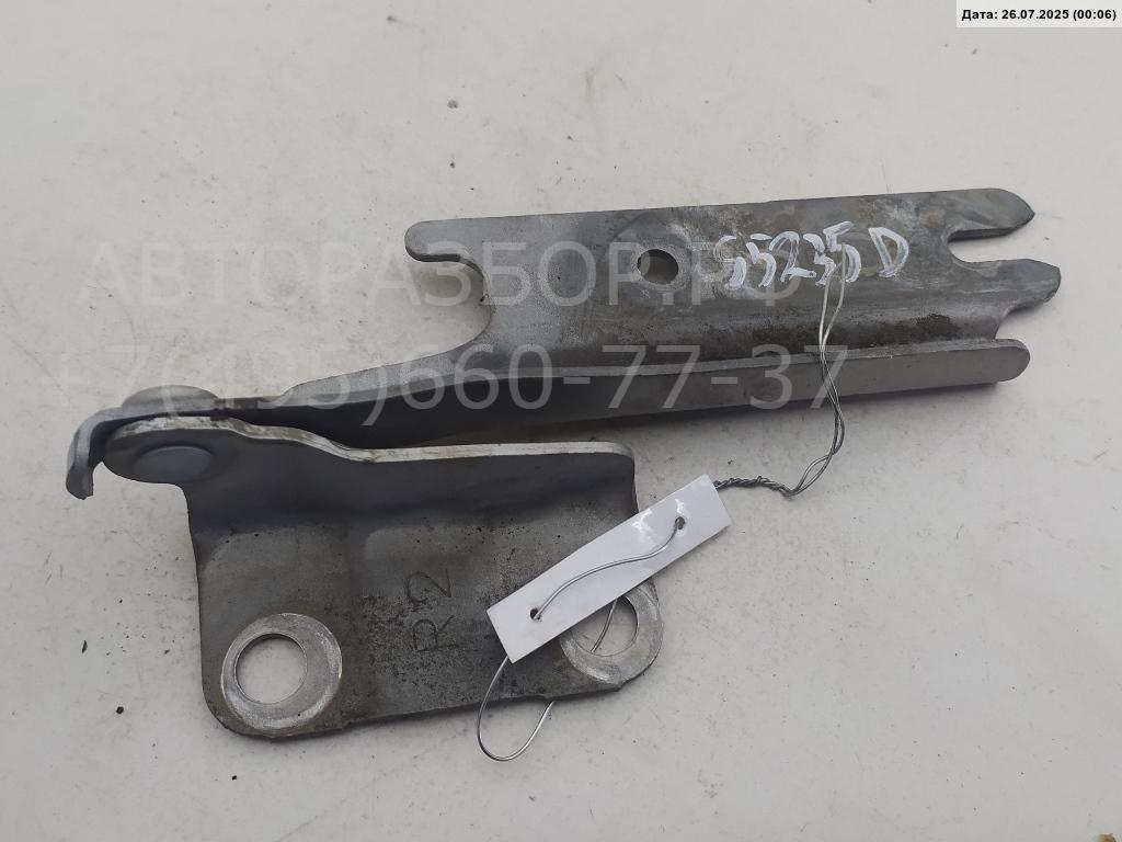 Петля капота правая