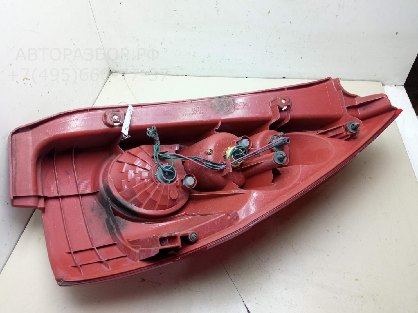 Фонарь задний правый