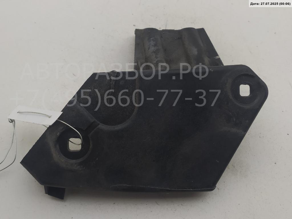 Кронштейн заднего бампера