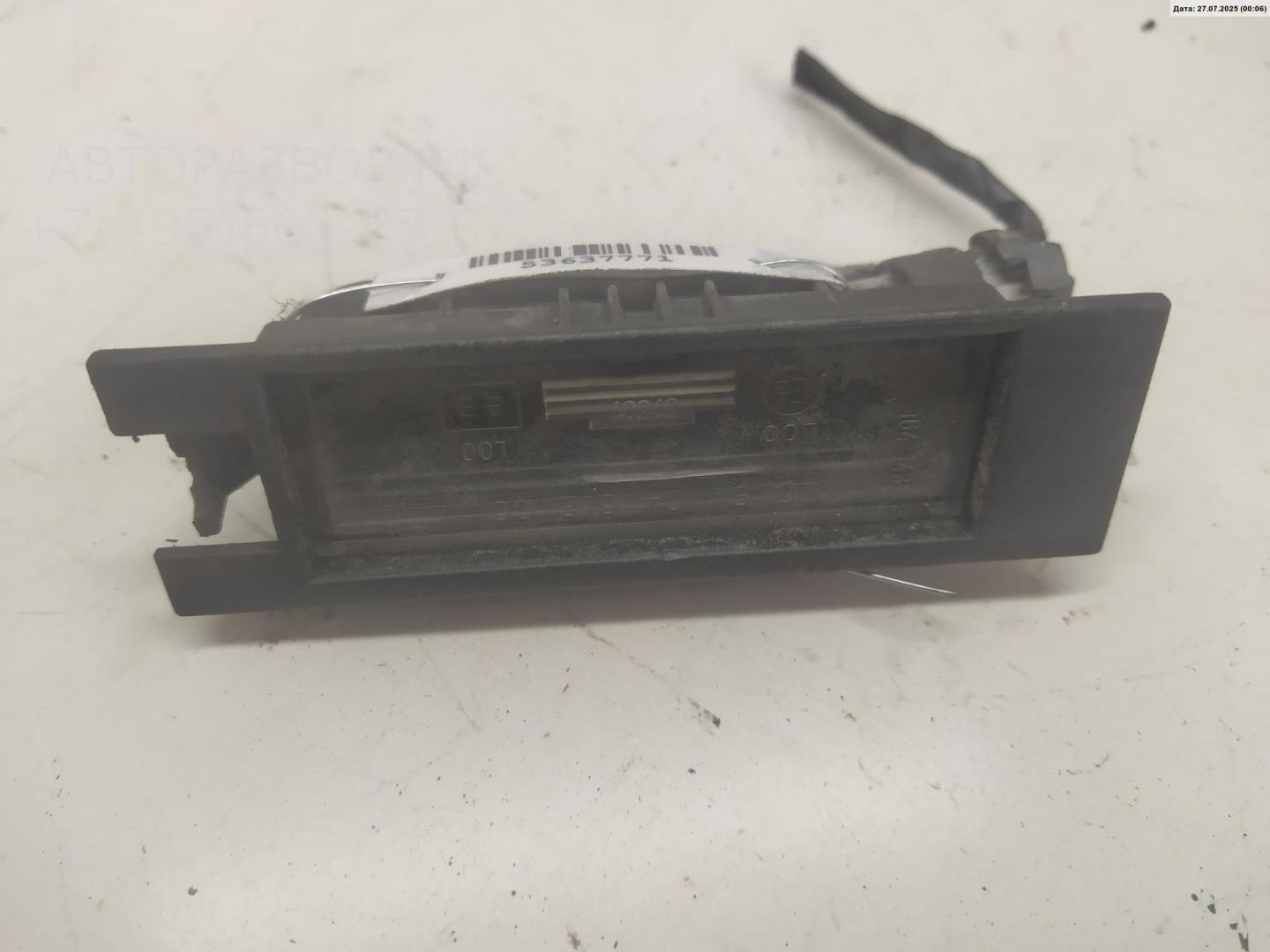 Фонарь подсветки номера