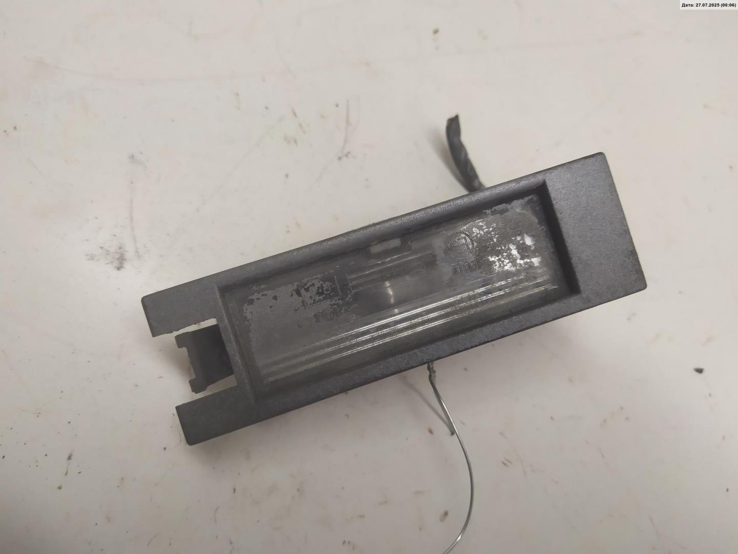 Фонарь подсветки номера