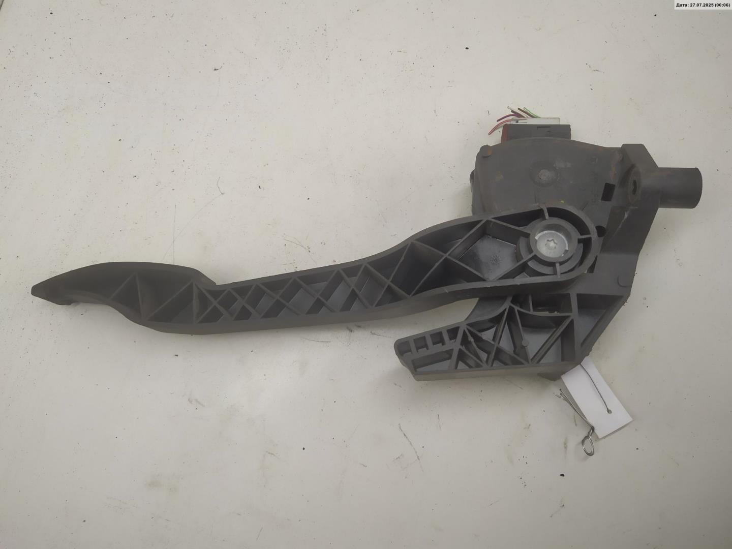 Педаль газа