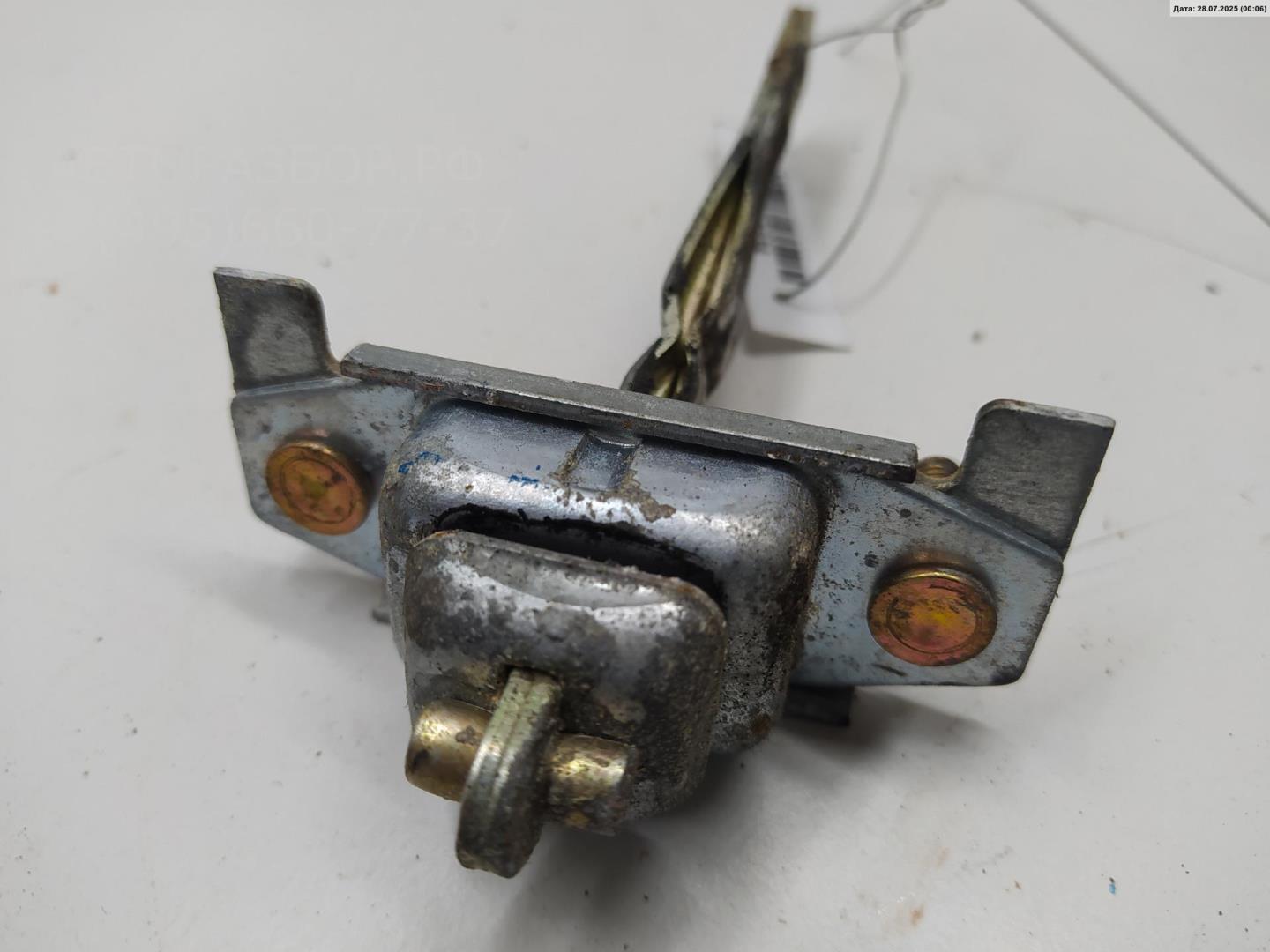 Ограничитель двери