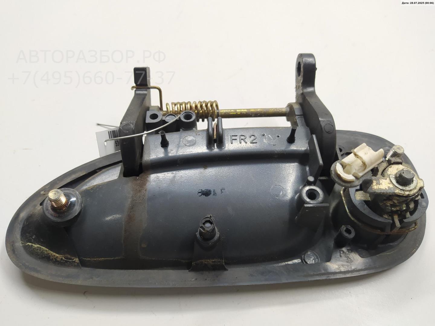 Ручка двери передней наружная правая