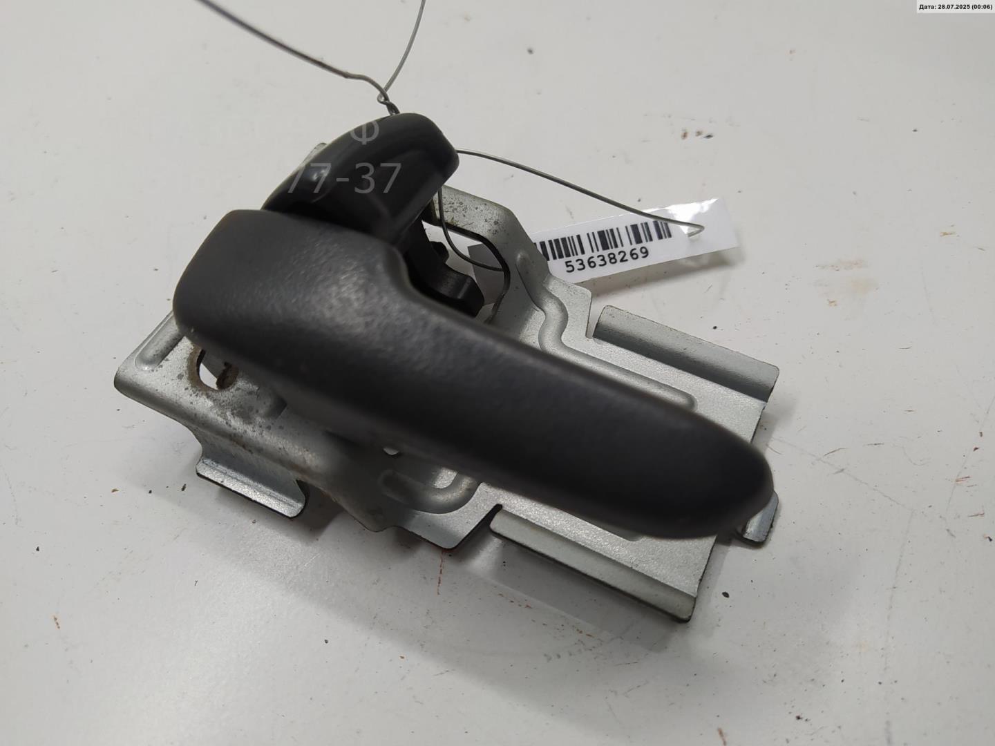 Ручка двери передней внутренняя левая