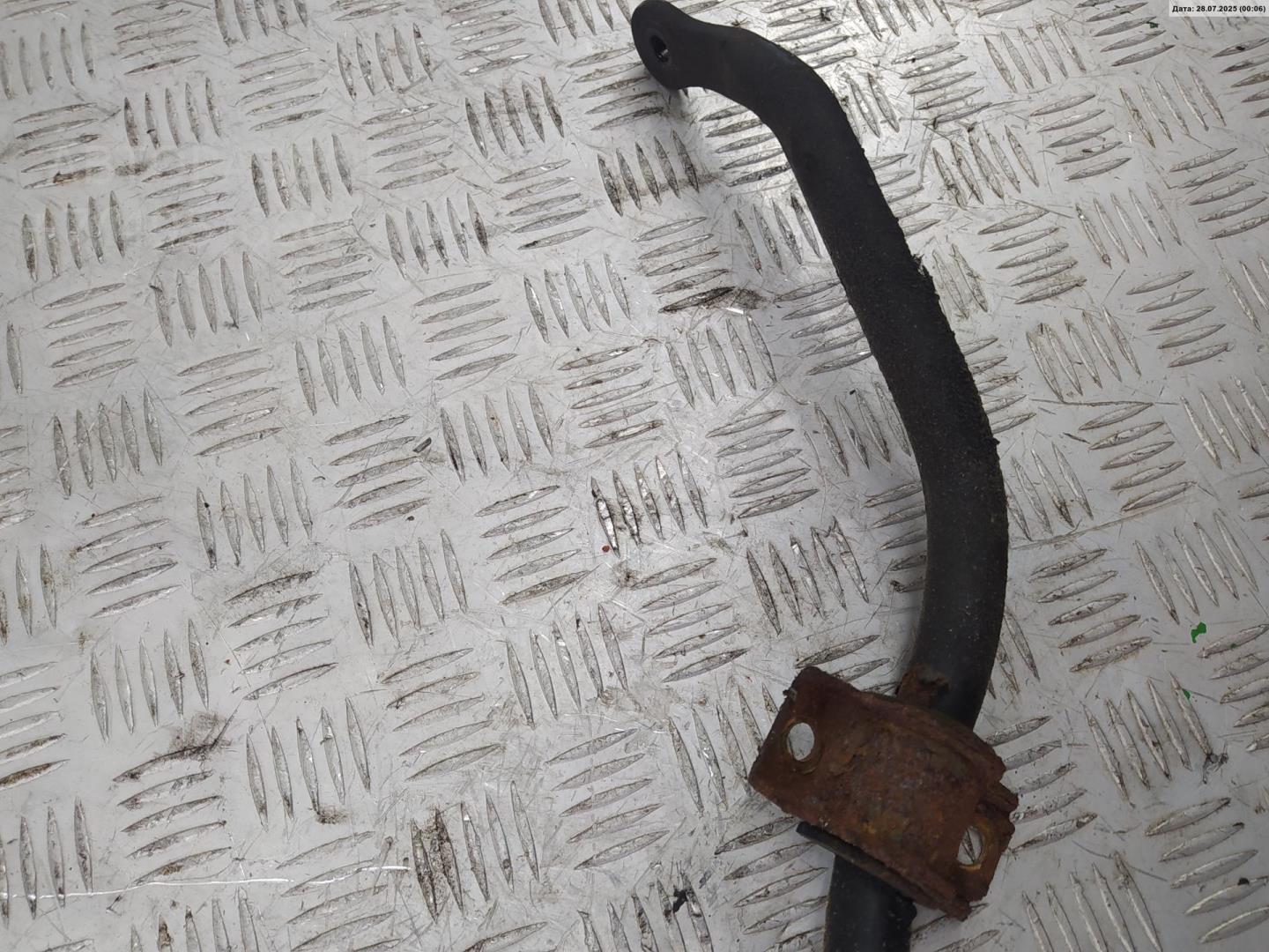 Стабилизатор передний