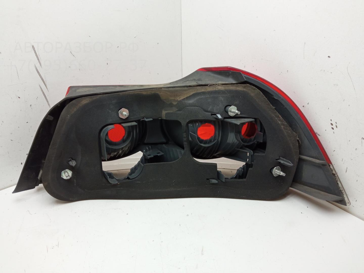 Фонарь задний левый