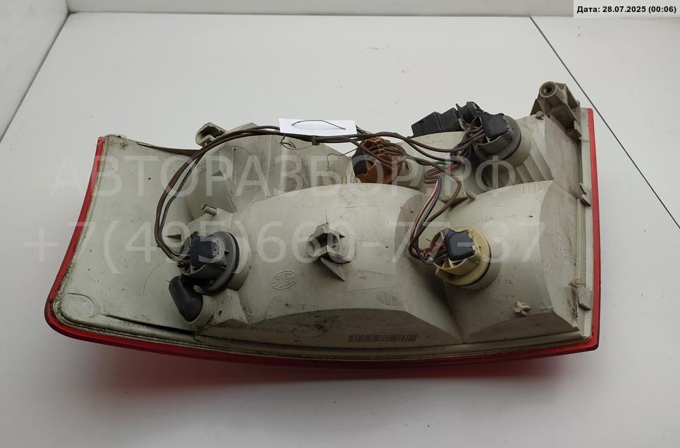 Фонарь задний правый