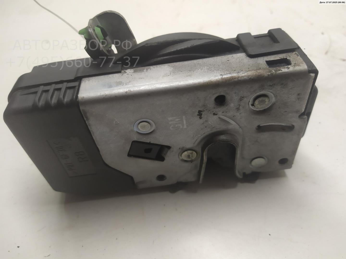 Замок двери передней правой