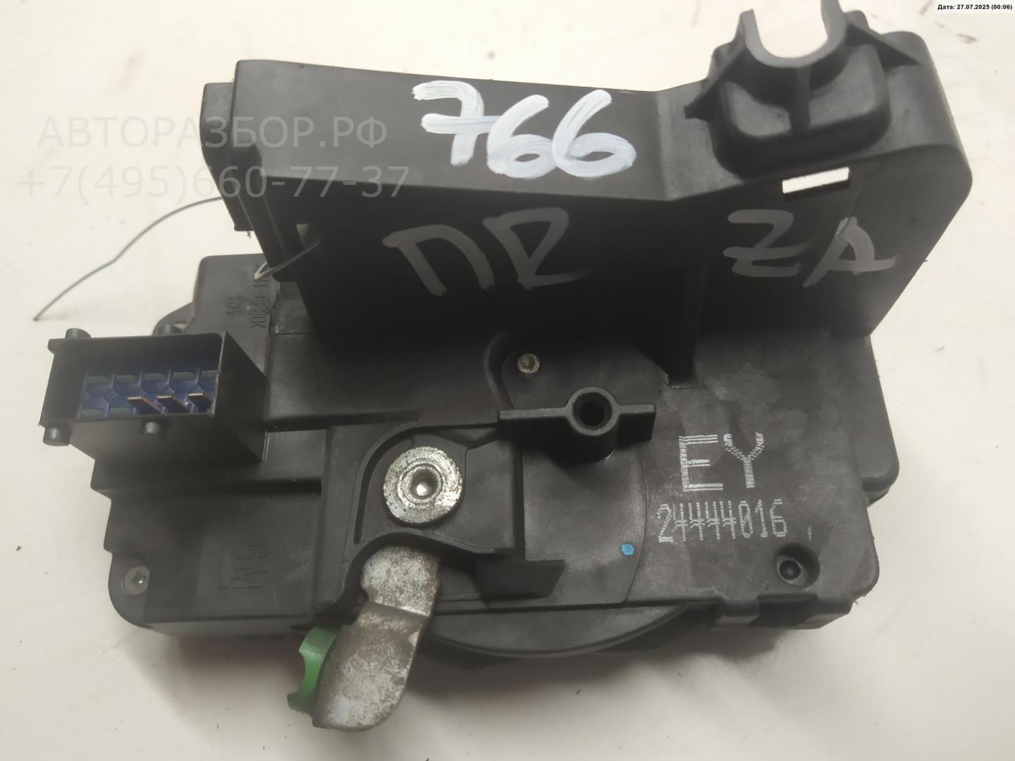 Замок двери передней правой