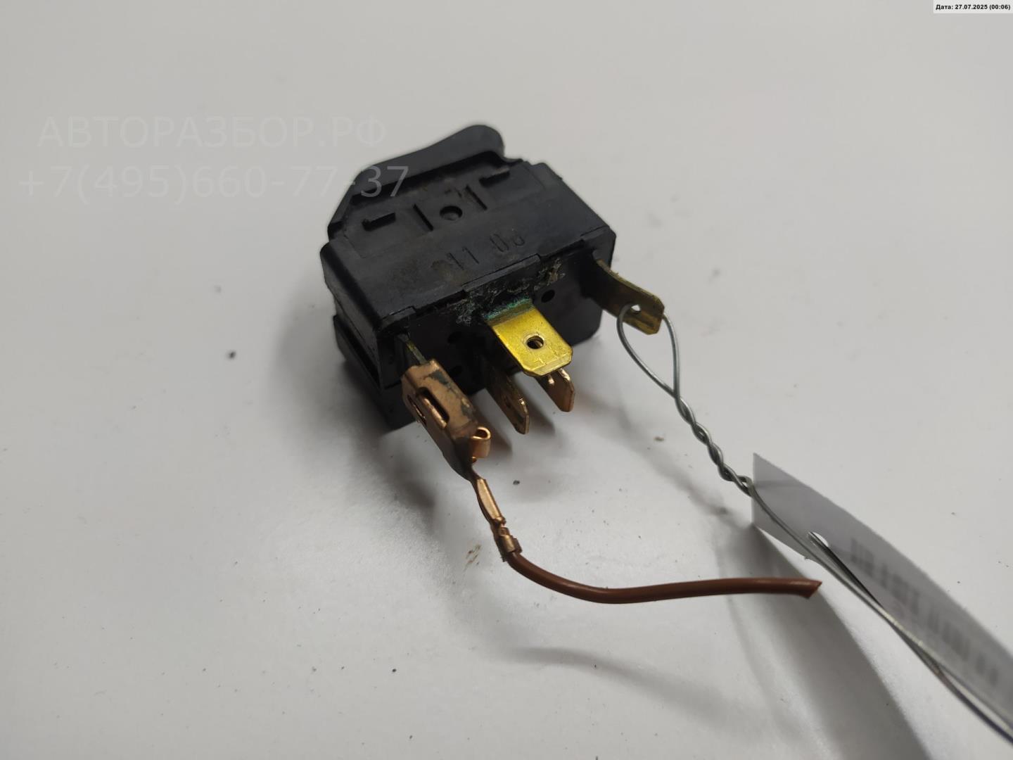 Кнопка стеклоподъемника