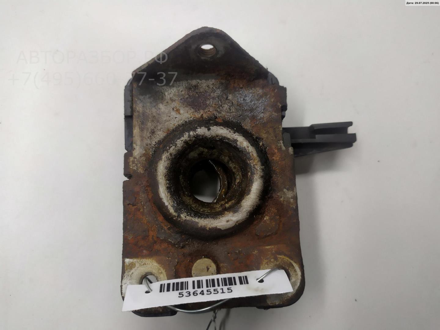 Замок капота