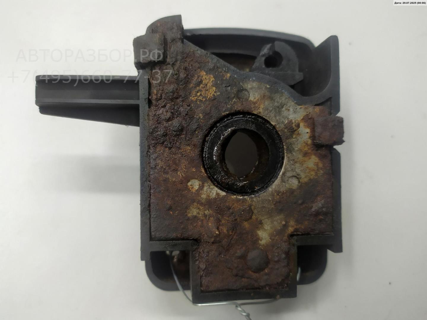 Замок капота