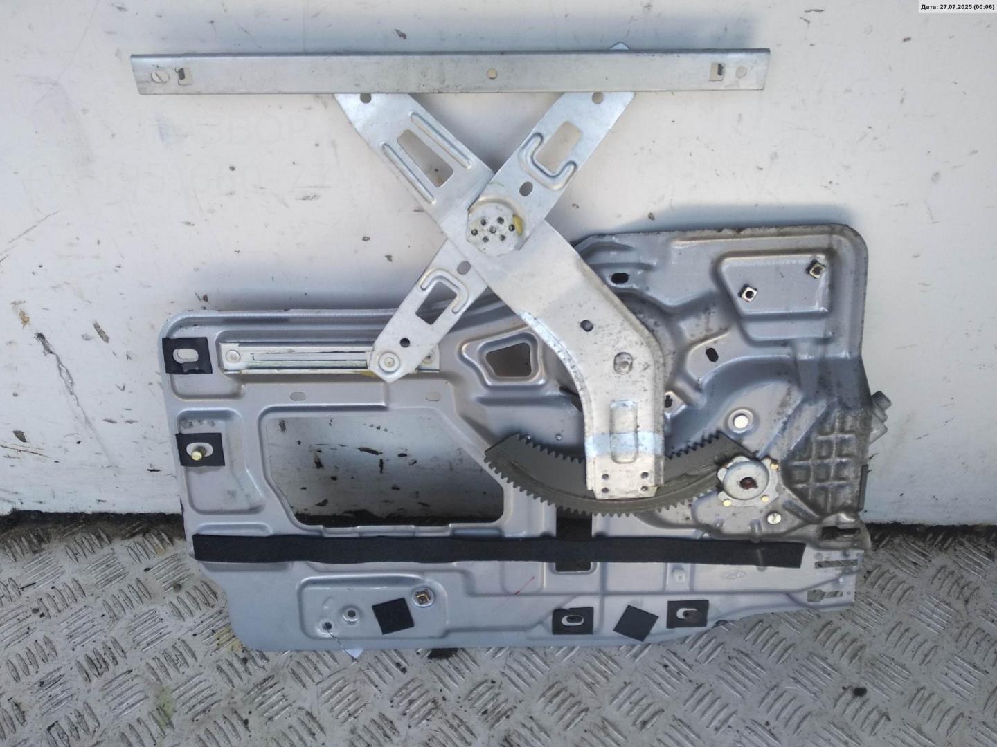 Стеклоподъемник электр. задний правый