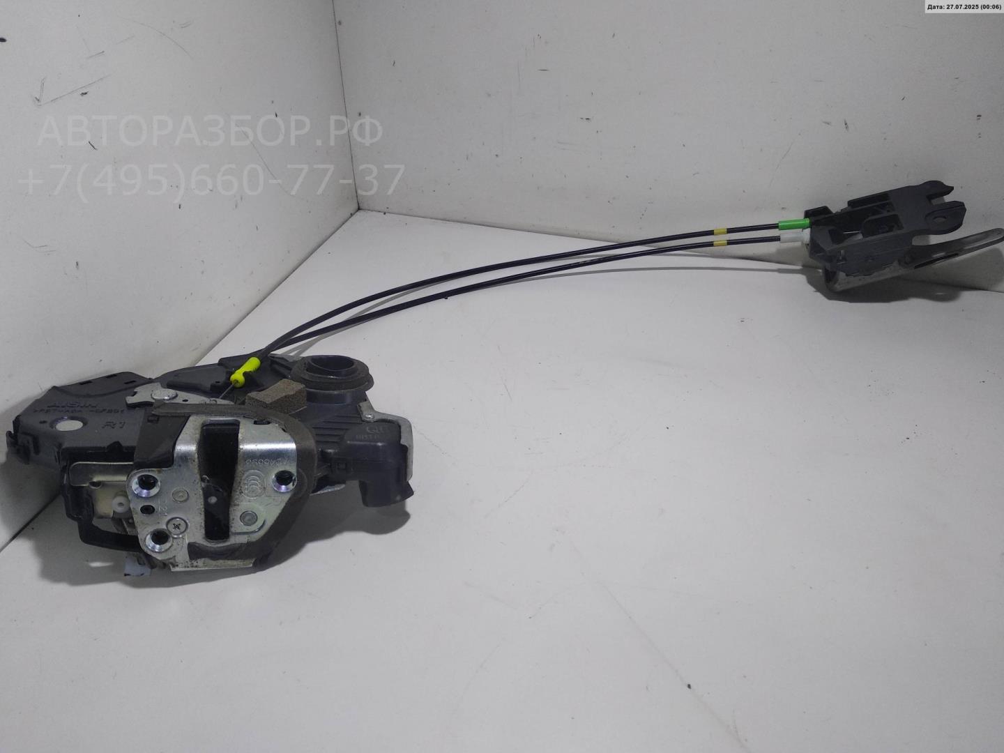 Замок двери передней правой