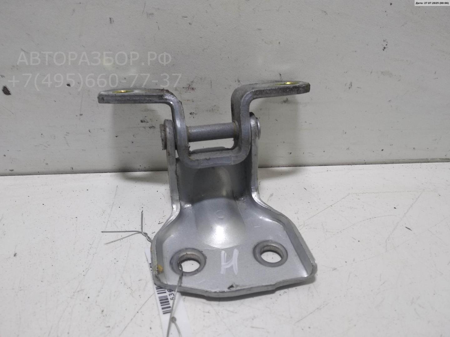 Петля двери