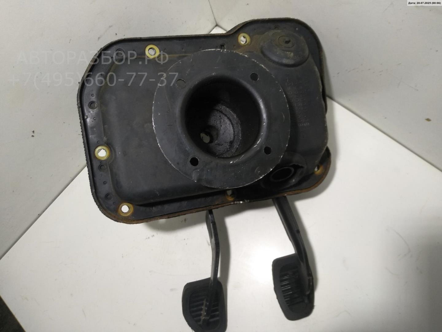 Блок педалей