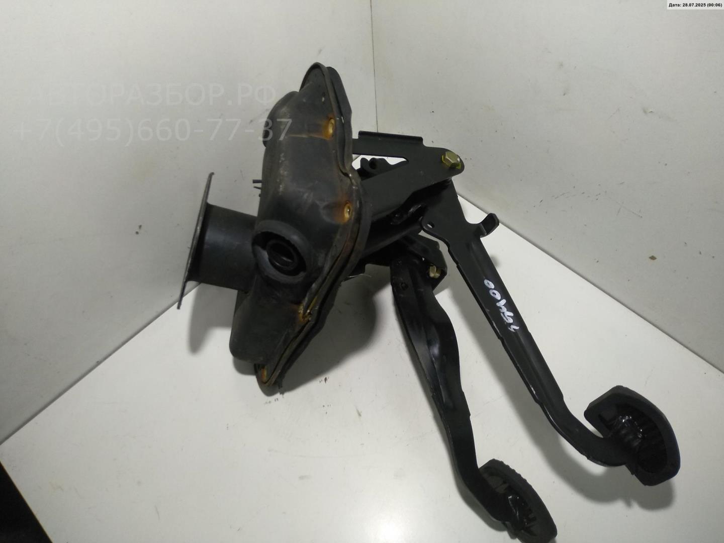 Блок педалей