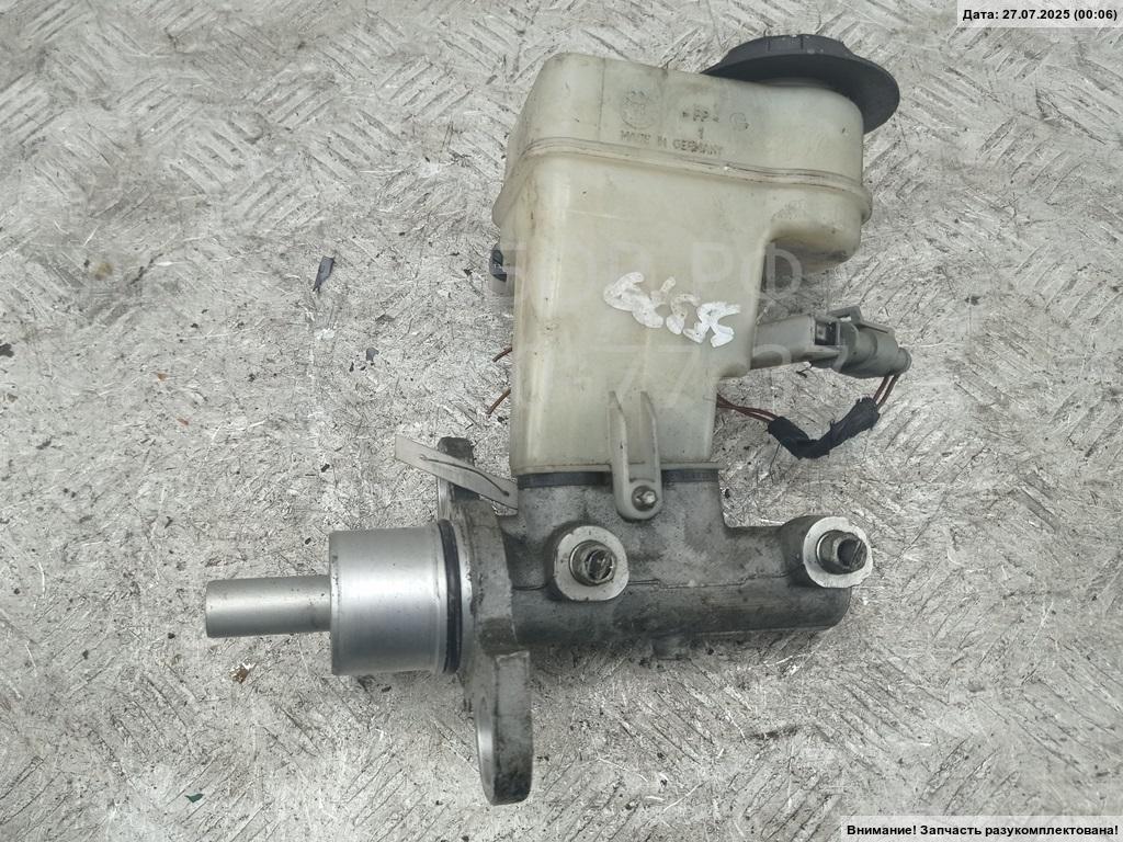 Цилиндр тормозной главный