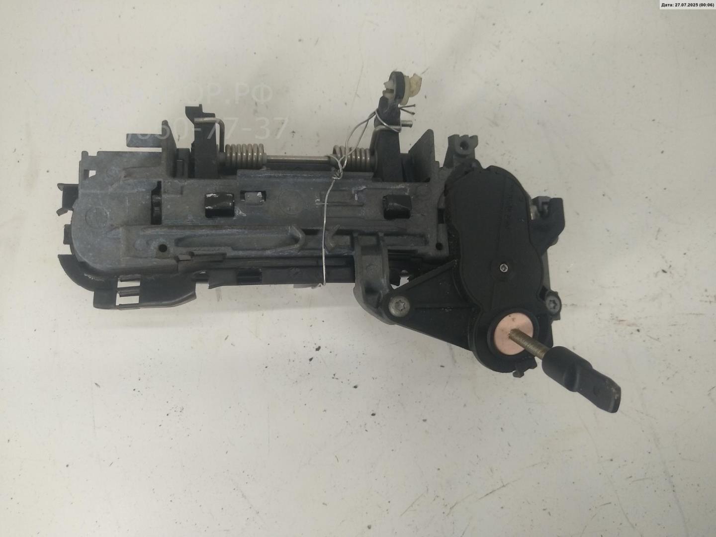 Ручка двери передней наружная правая