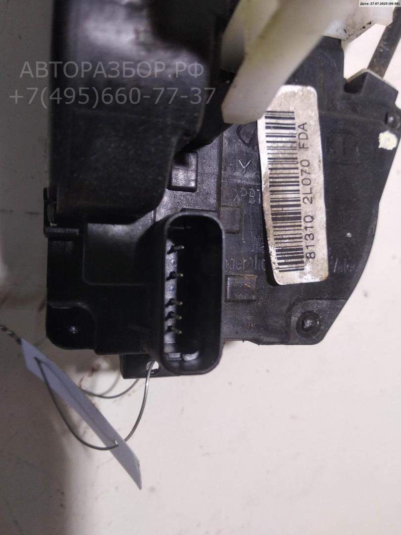 Замок двери передней левой