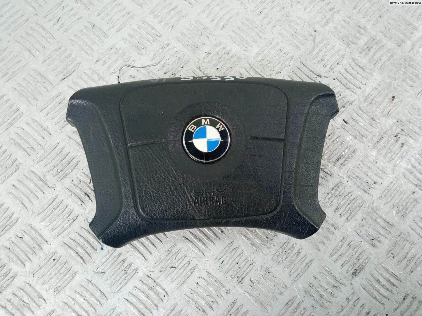 Подушка безопасности в рулевое колесо