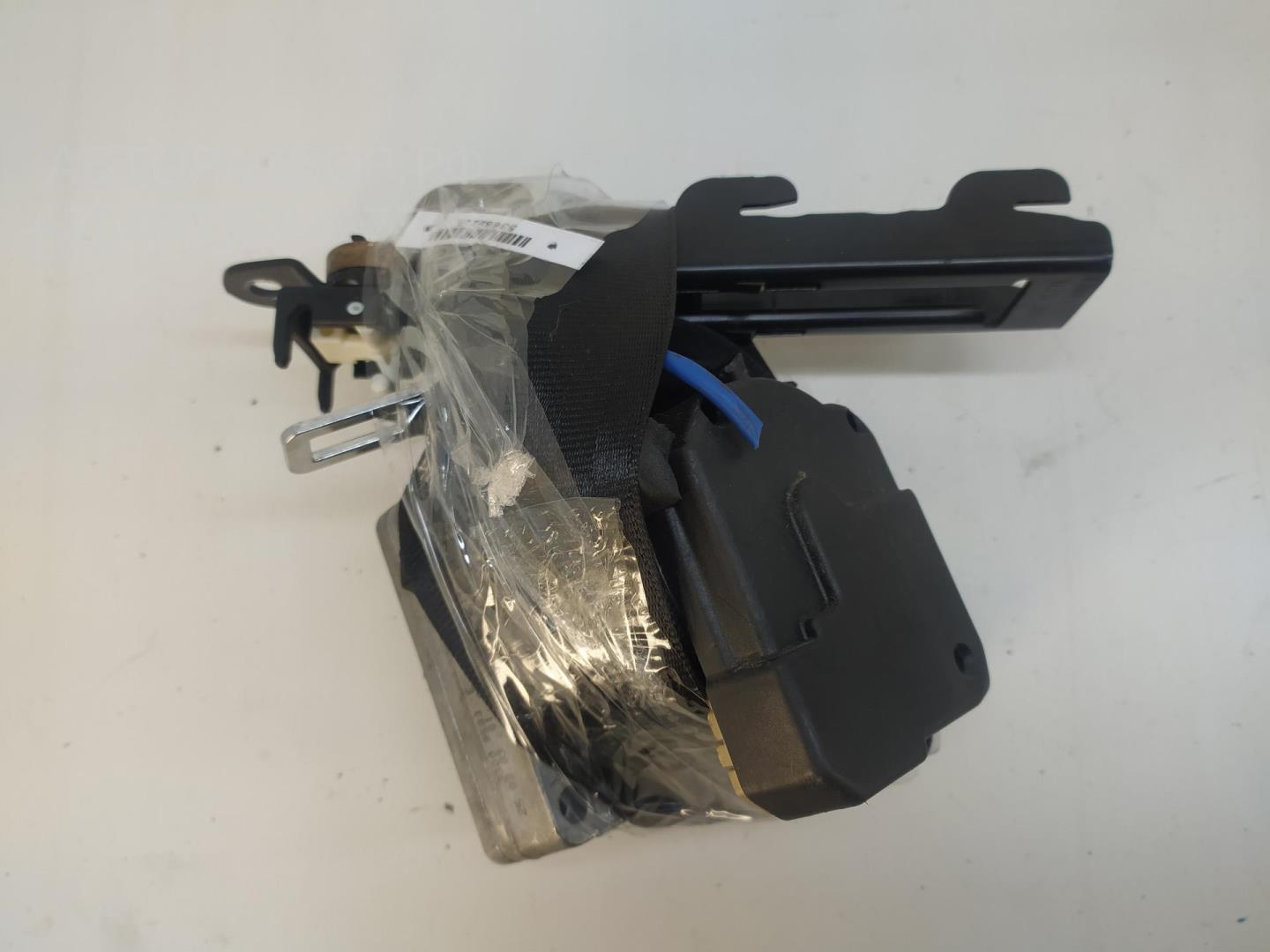 Ремень безопасности с пиропатроном